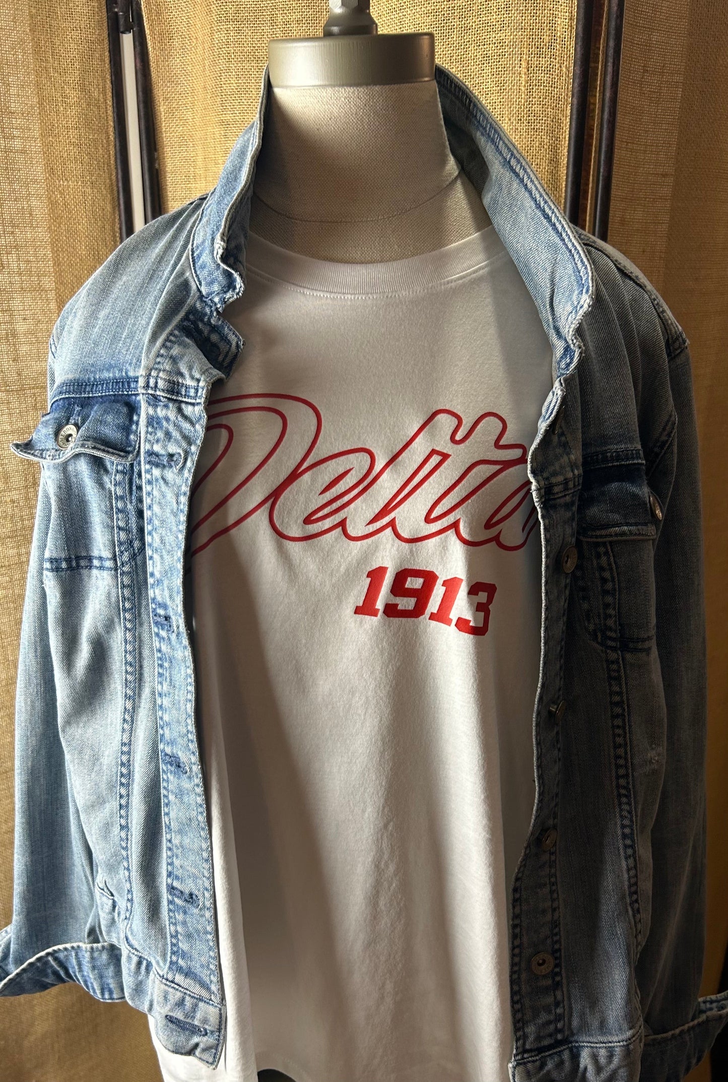 Oversized White Tee - Red Delta 1913-2
